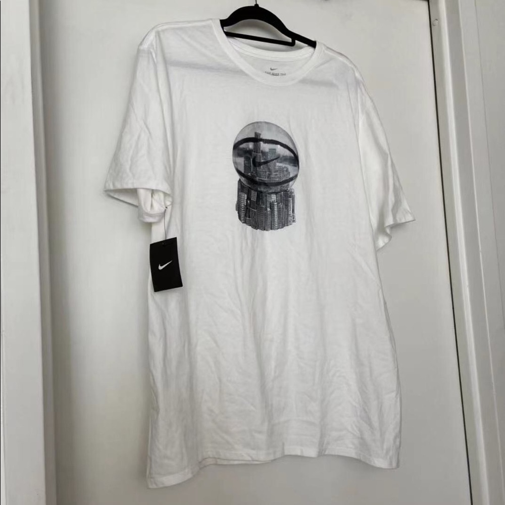 Nike Men's Graphic Tee Size XXL